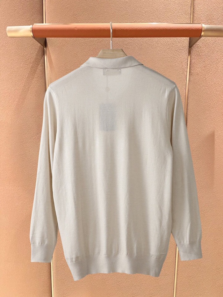 Loro Piana 诺悠翩雅lP🆕 超级爆款推荐，秋冬新品男装系列爆款V领针织衫，作为年度最是经典单品
