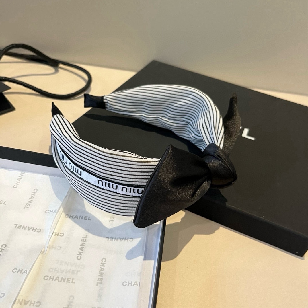 NO:640828,miumiu new hairband hairpins, hairpins, miumiu, hairpins19860909miumiu缪缪新款发箍发夹,发夹,miumiu,hairpins,accessory