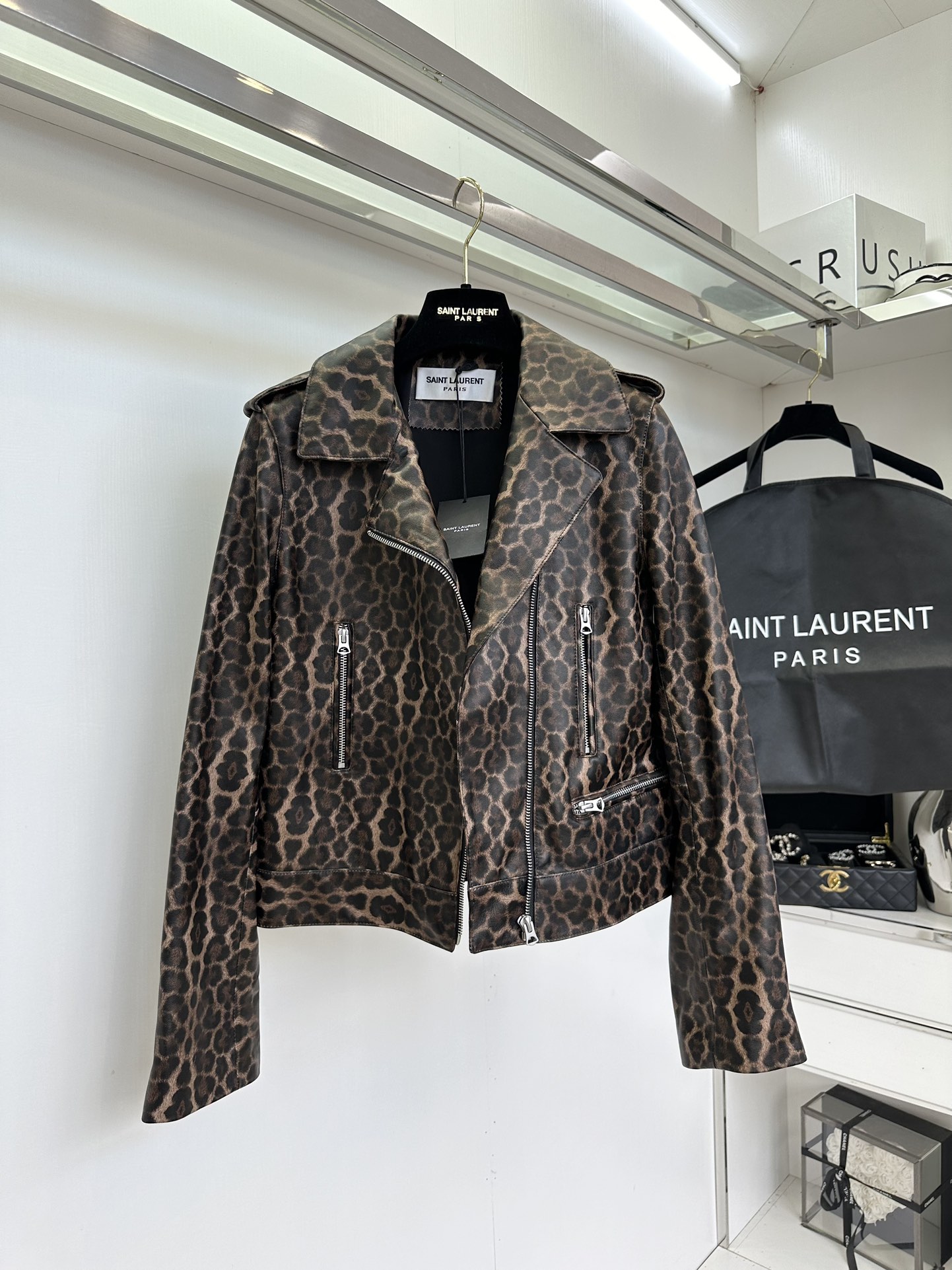 Women's Leopard Print Sheepskin Biker Jacket - Soft & Stylish 5 i1756710799 7223 3