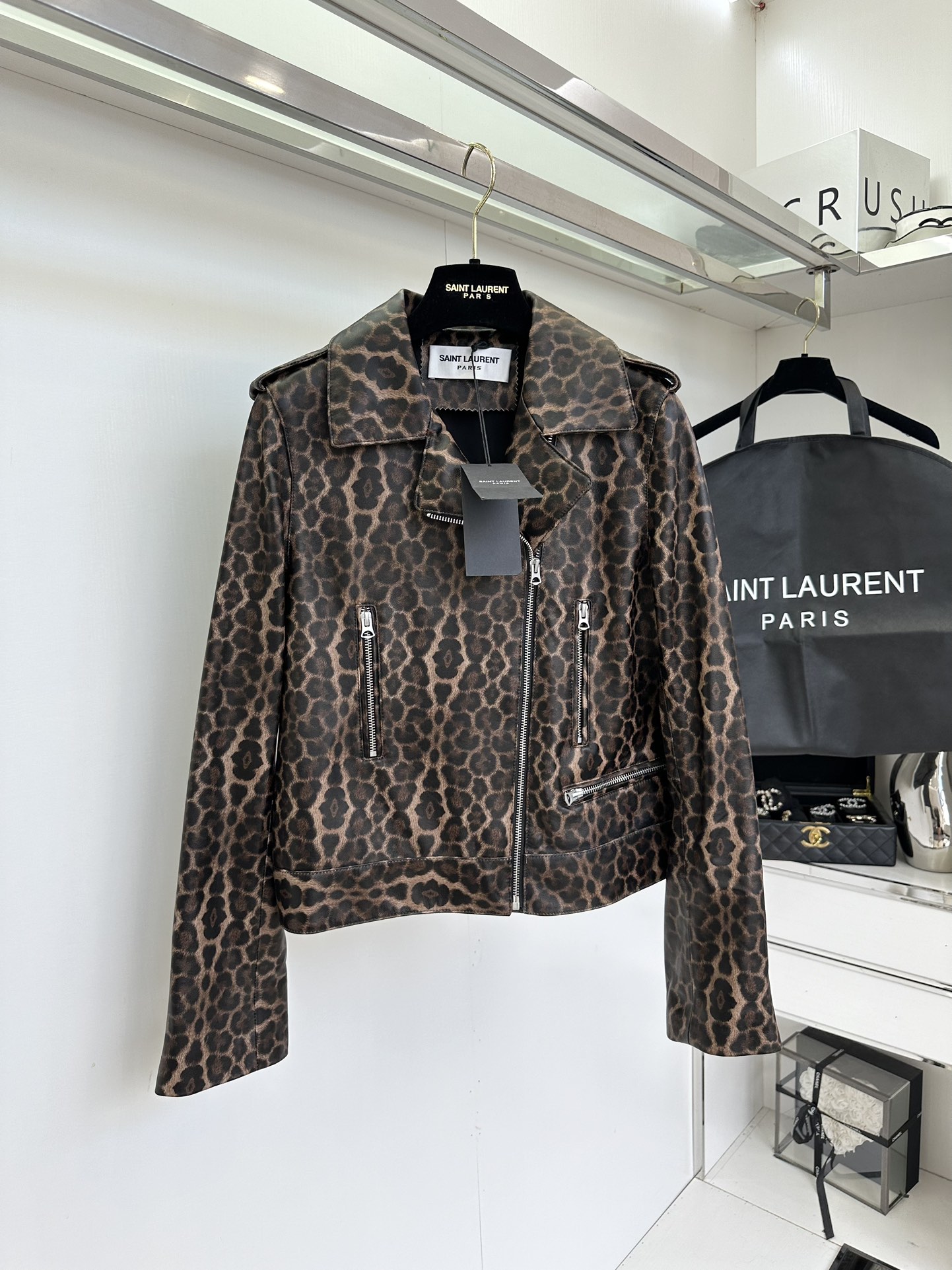 Women's Leopard Print Sheepskin Biker Jacket - Soft & Stylish 2 i1756710799 7525 0