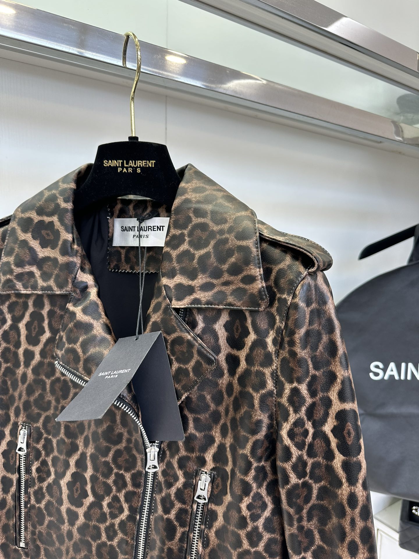 Women's Leopard Print Sheepskin Biker Jacket - Soft & Stylish 10 i1756710799 8920 8