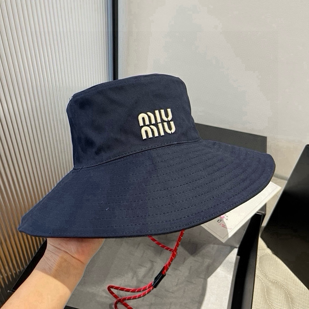 🆕

miumiu缪缪专柜款渔夫帽，高端定制，头围57cm