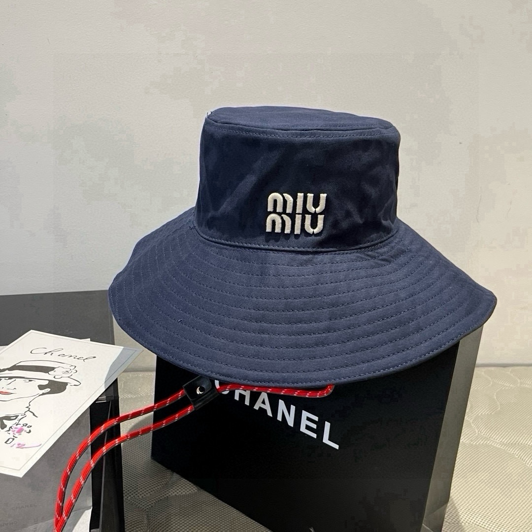 🆕

miumiu缪缪专柜款渔夫帽，高端定制，头围57cm