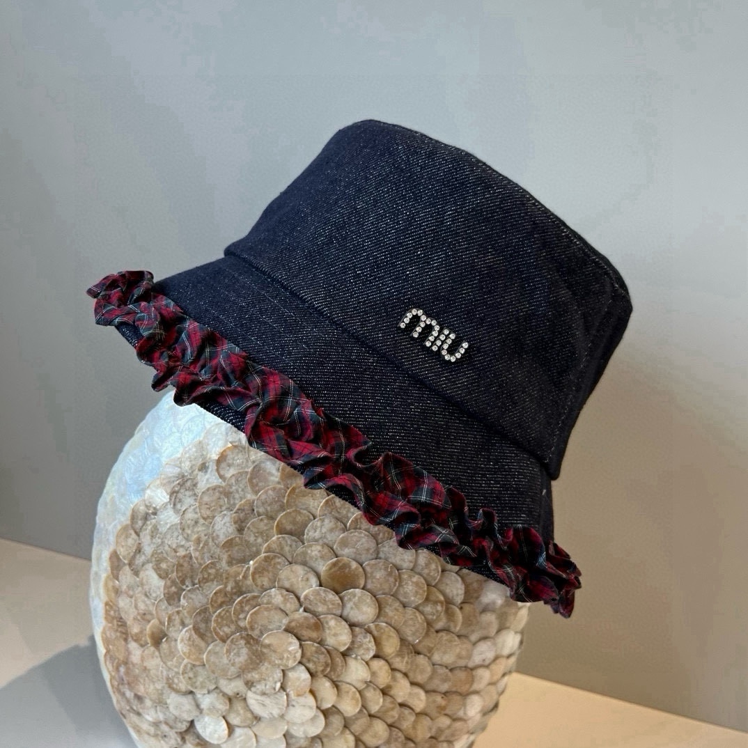 🆕

miumiu缪缪新款牛仔渔夫帽，头围57cm