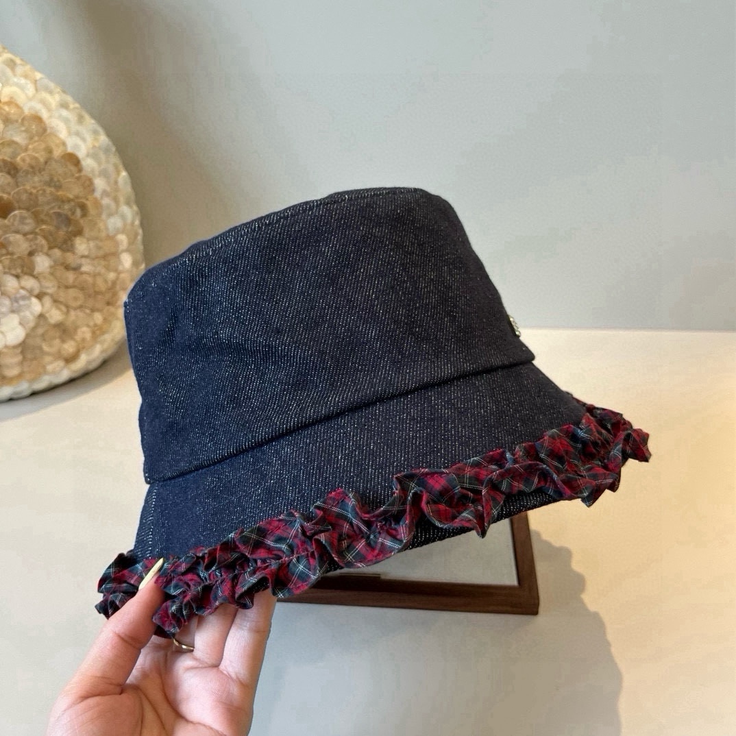 🆕

miumiu缪缪新款牛仔渔夫帽，头围57cm