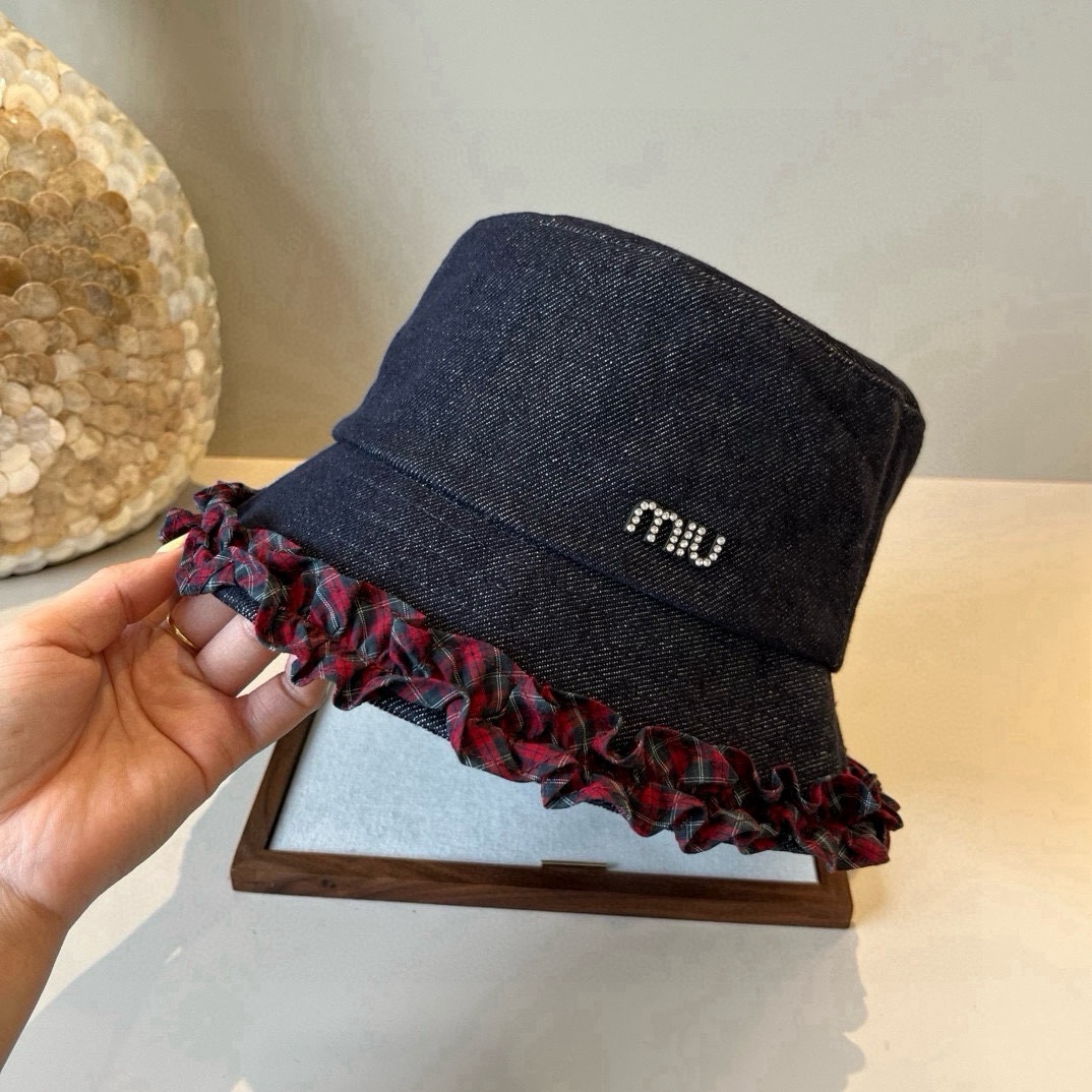 🆕

miumiu缪缪新款牛仔渔夫帽，头围57cm