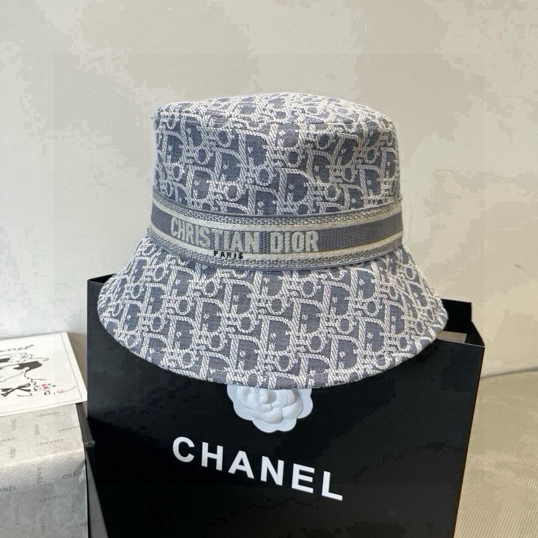 🆕
Dior迪奥新款渔夫帽