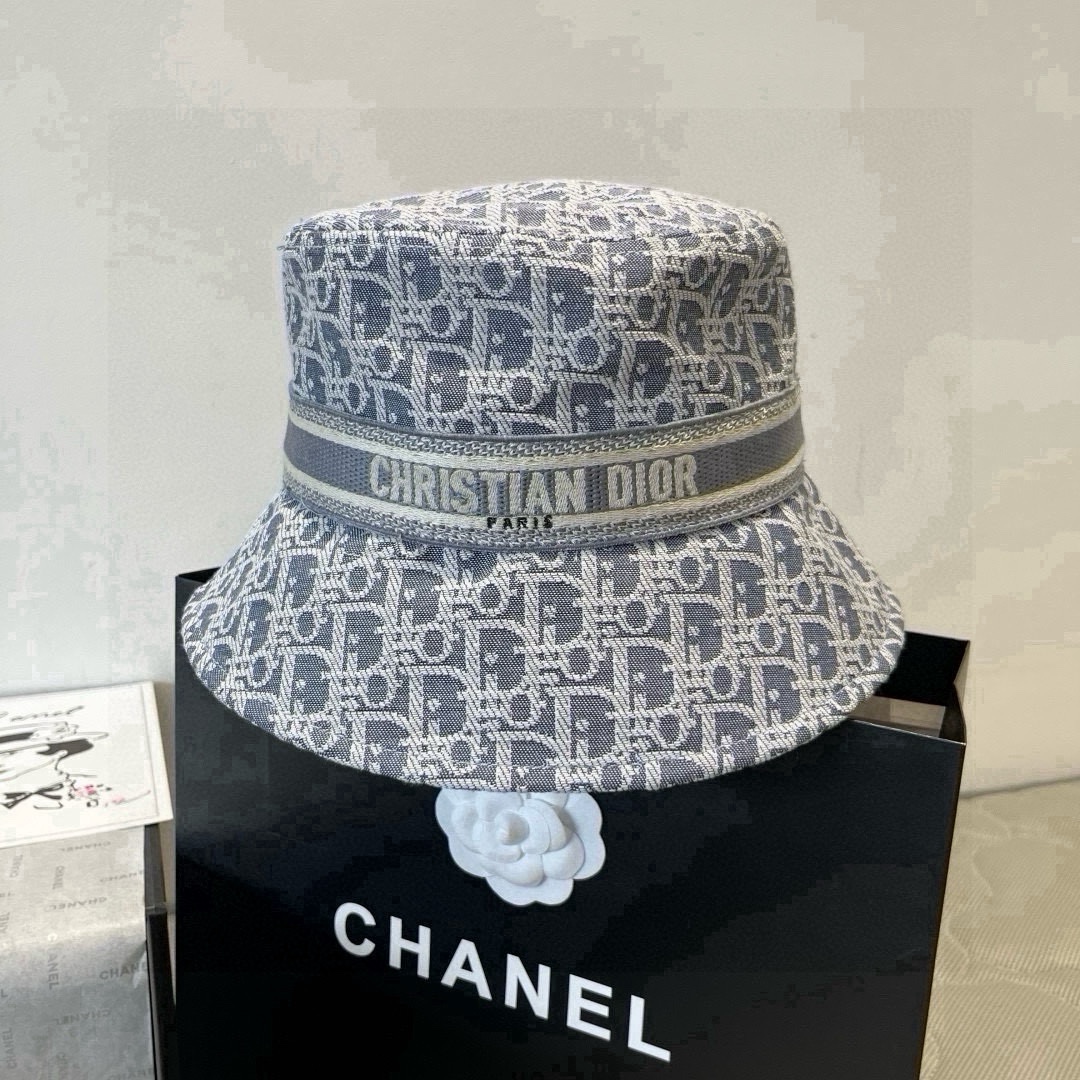 🆕
Dior迪奥新款渔夫帽