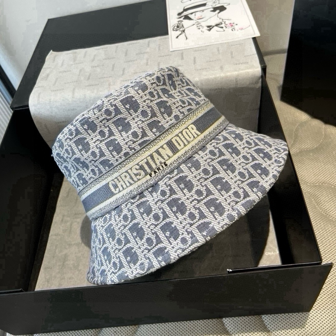 🆕
Dior迪奥新款渔夫帽