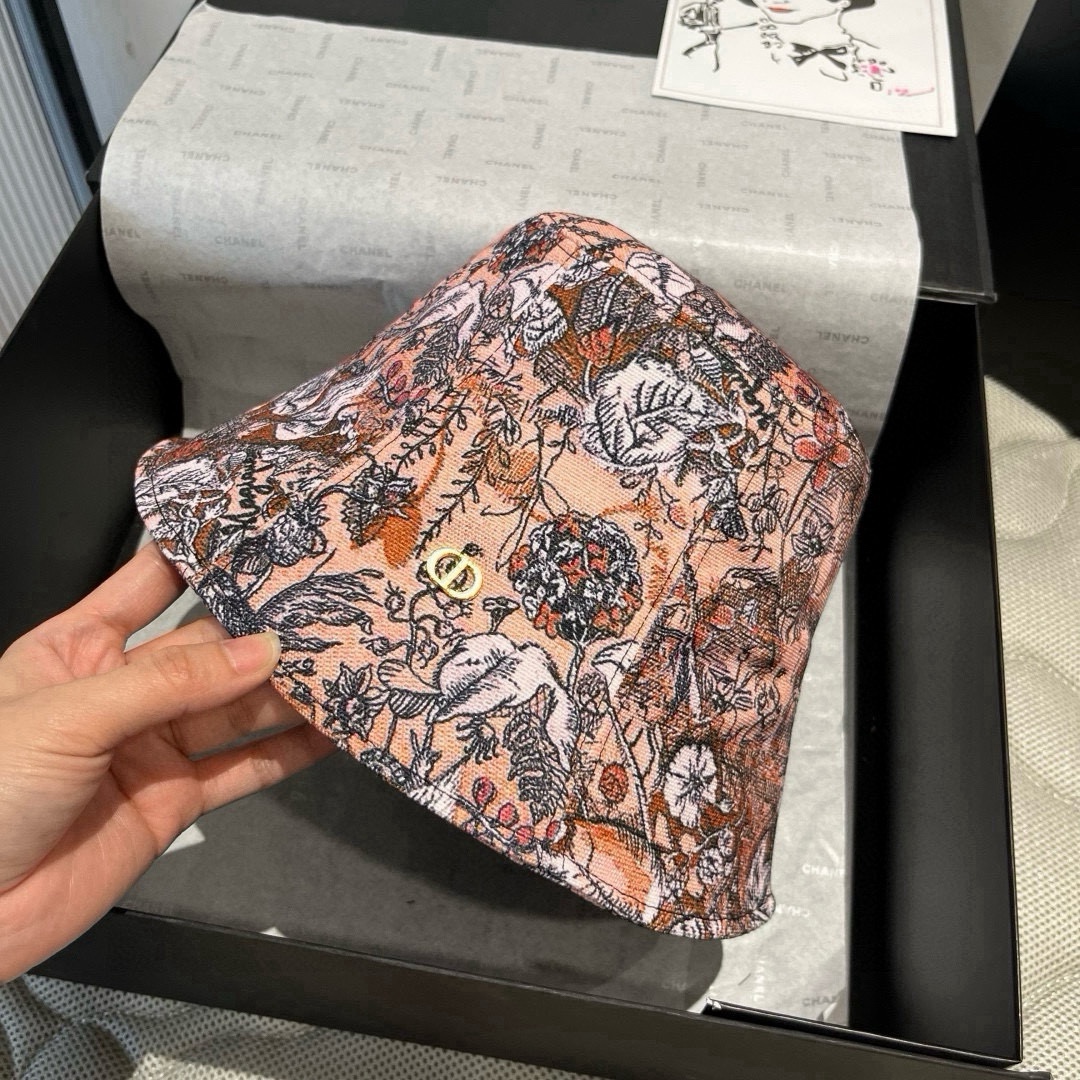 🆕

Dior迪奥新款渔夫帽，休闲桶帽，头围57cm