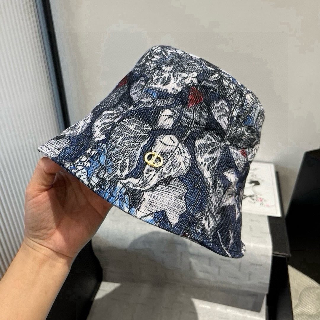 🆕

Dior迪奥新款渔夫帽，休闲桶帽，头围57cm