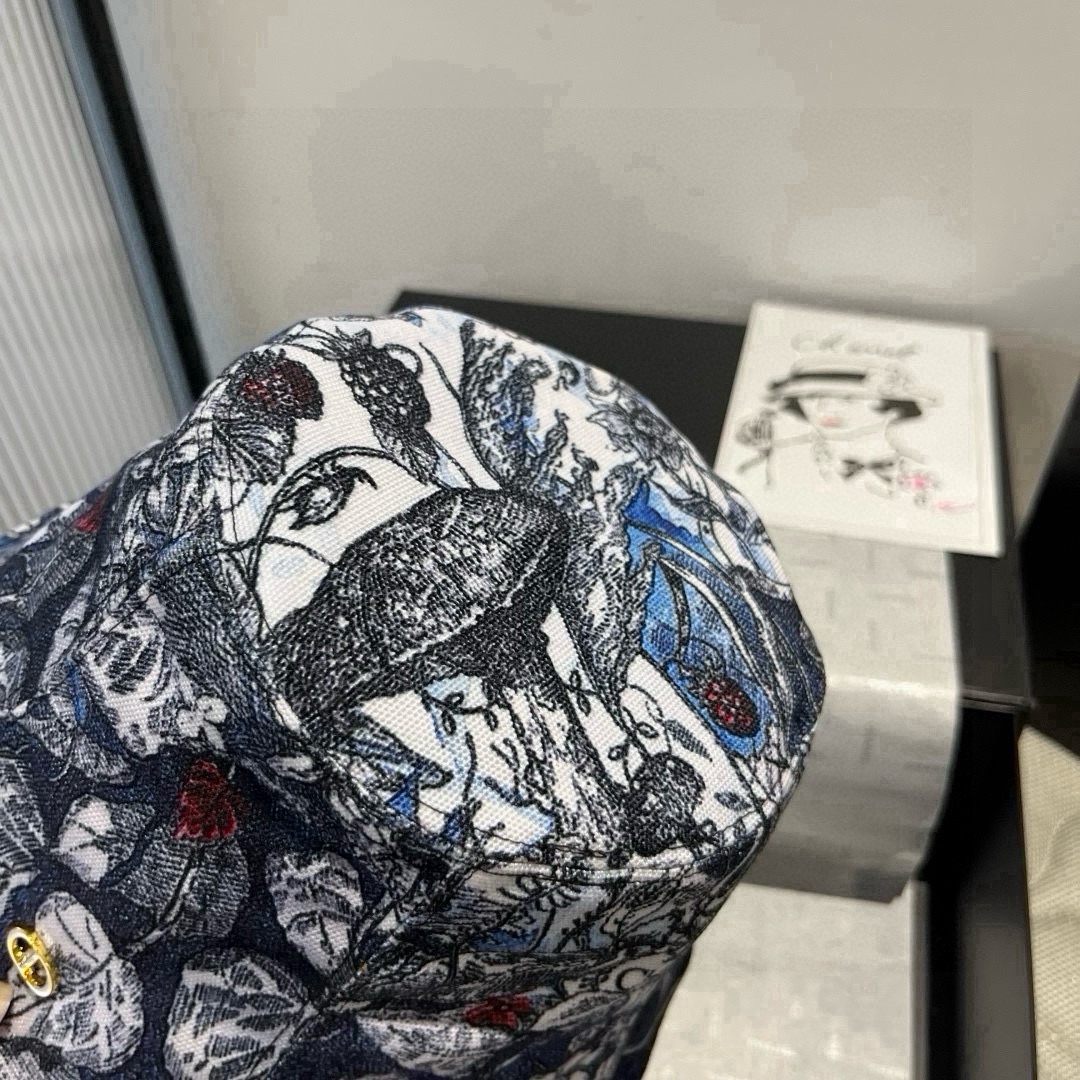 🆕

Dior迪奥新款渔夫帽，休闲桶帽，头围57cm