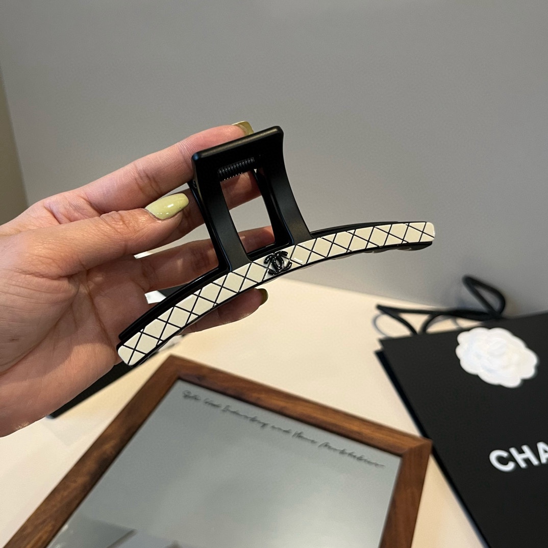 NO:640785,Chanel Chanel new hairpin hairpins, hairpins, chanel, chanel, hairpins19860909Chanel香奈儿新款发夹发夹,发夹,chanel,chanel,hairpins,accessory