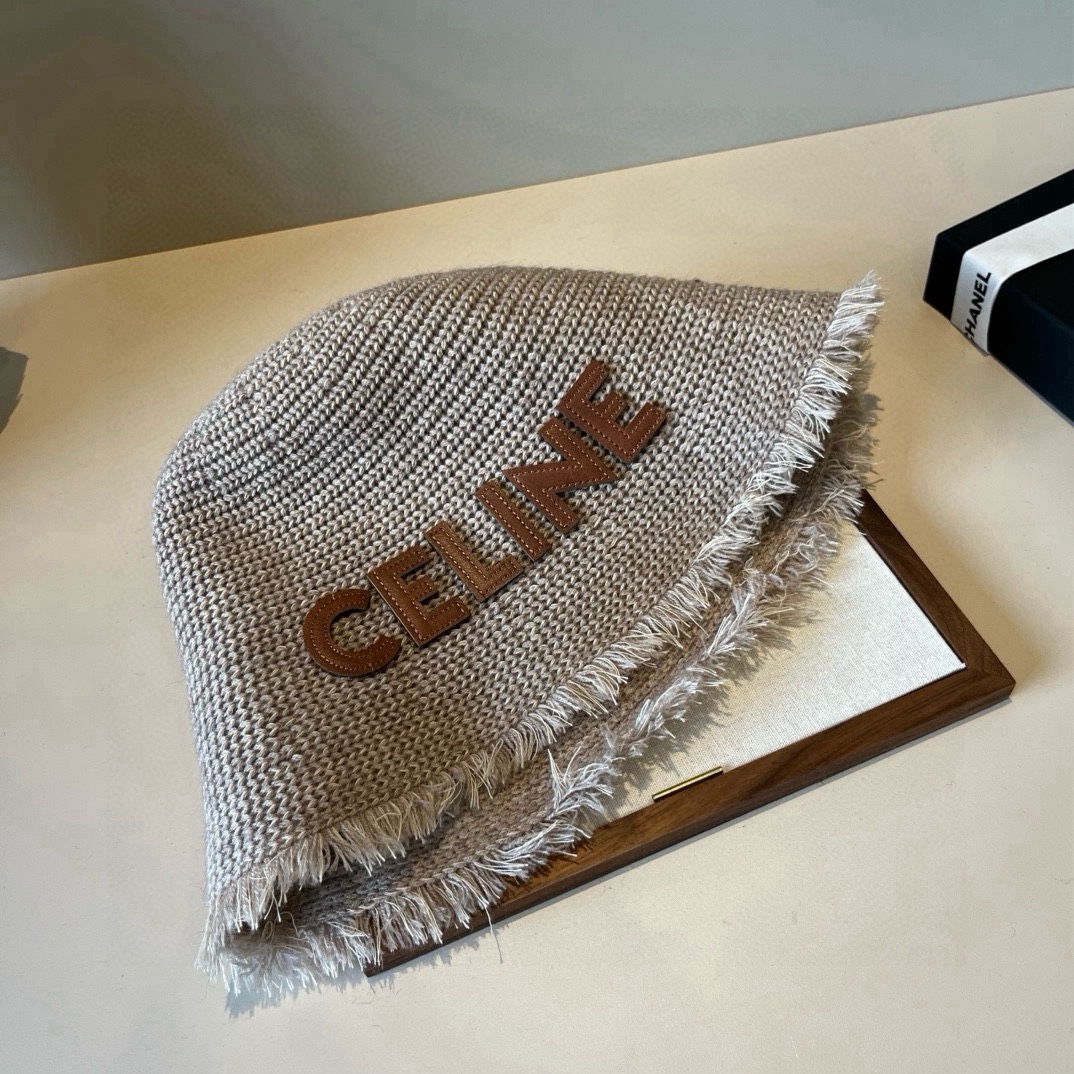 🆕

Celine赛琳新款渔夫帽，头围57cm