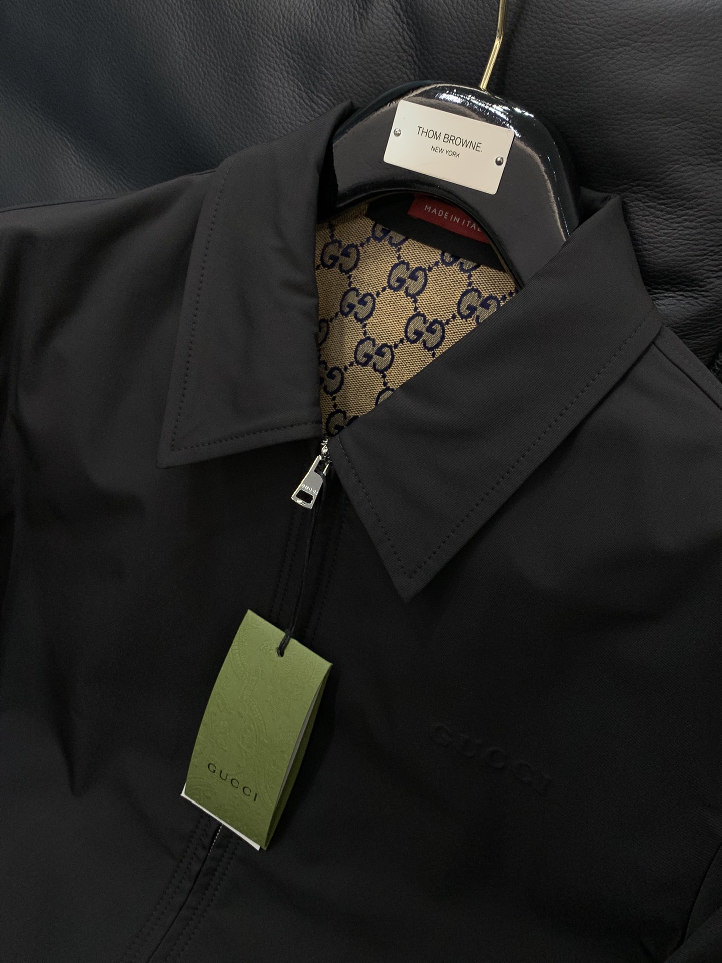 ，Gucci 古驰，2025秋季最新款，专柜同步有售，原单狠货，时尚休闲夹克外套，上身很有特点！吸睛而有