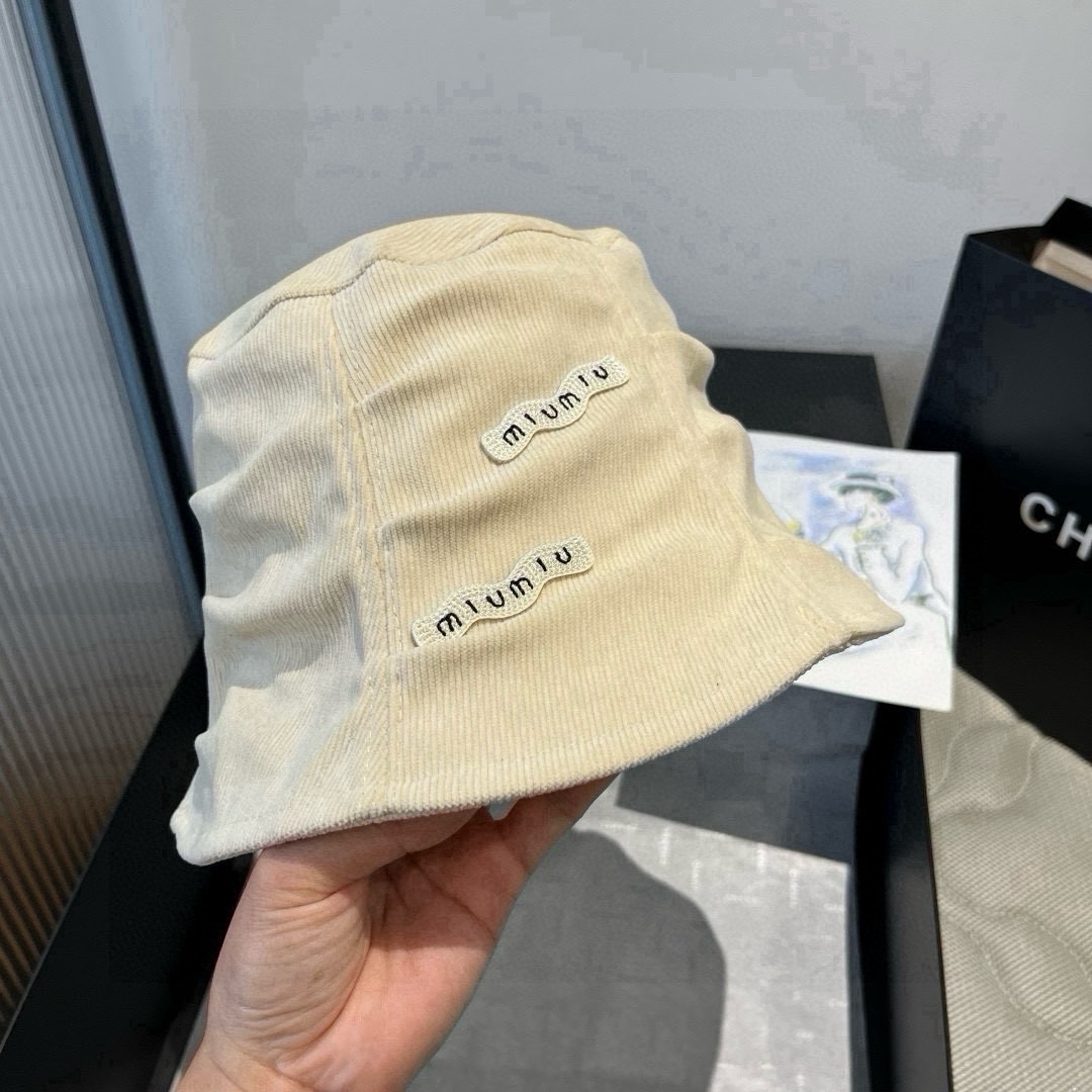 🆕

miumiu缪缪新款渔夫帽 头围57cm