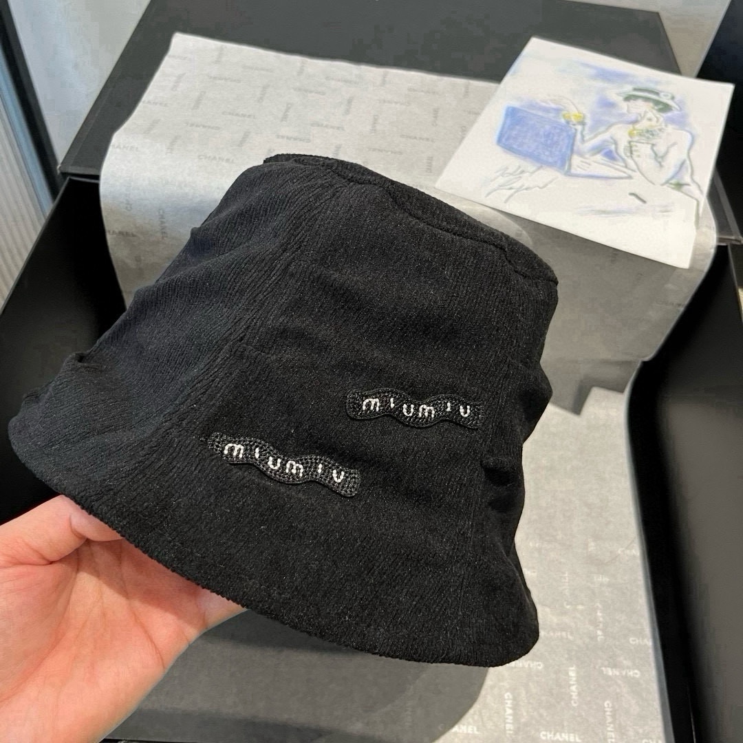 🆕

miumiu缪缪新款渔夫帽 头围57cm