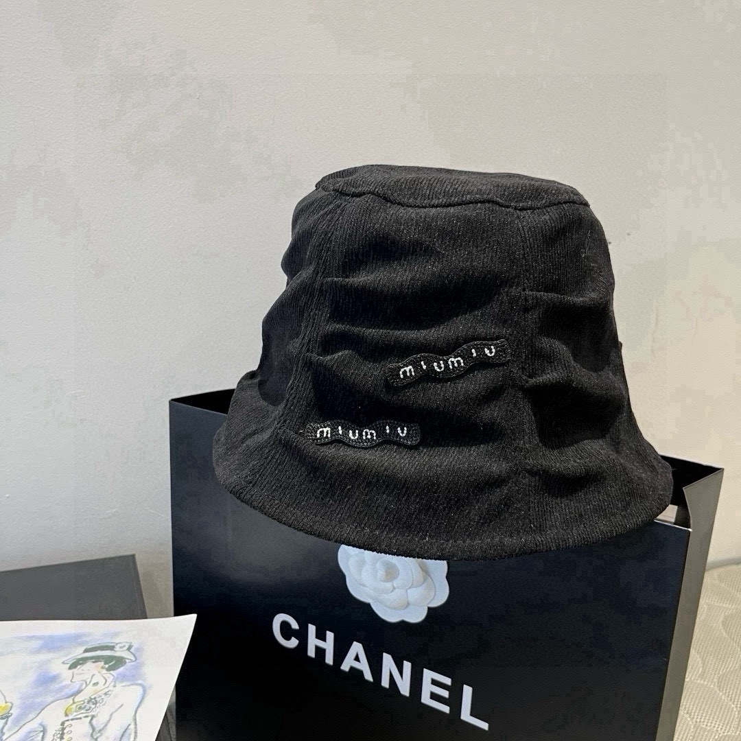🆕

miumiu缪缪新款渔夫帽 头围57cm
