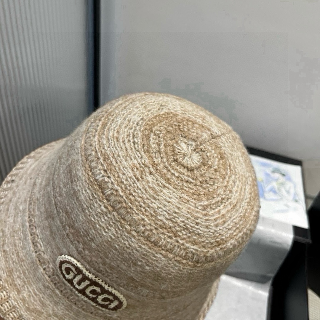 🆕

Gucci古奇新款毛毛混色渔夫帽，秋冬必备，百搭款，头围57cm