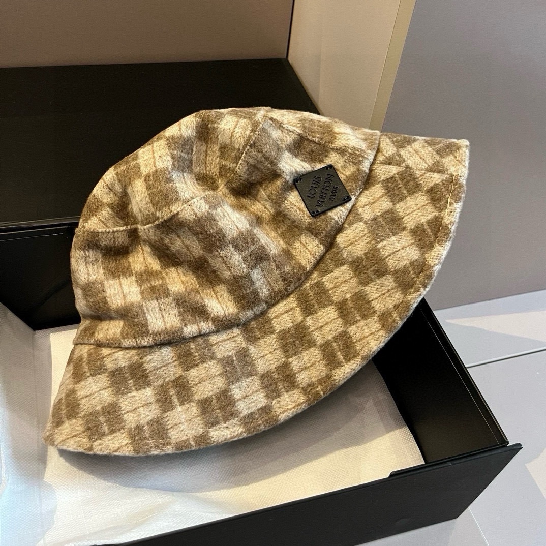 🆕

Lv路易威登棋盘格渔夫帽，头围57cm