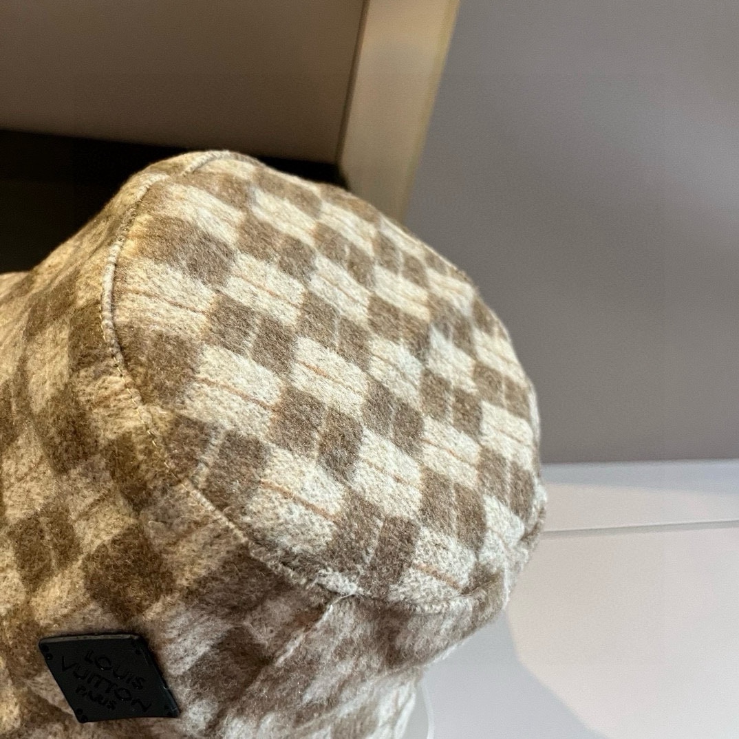 🆕

Lv路易威登棋盘格渔夫帽，头围57cm