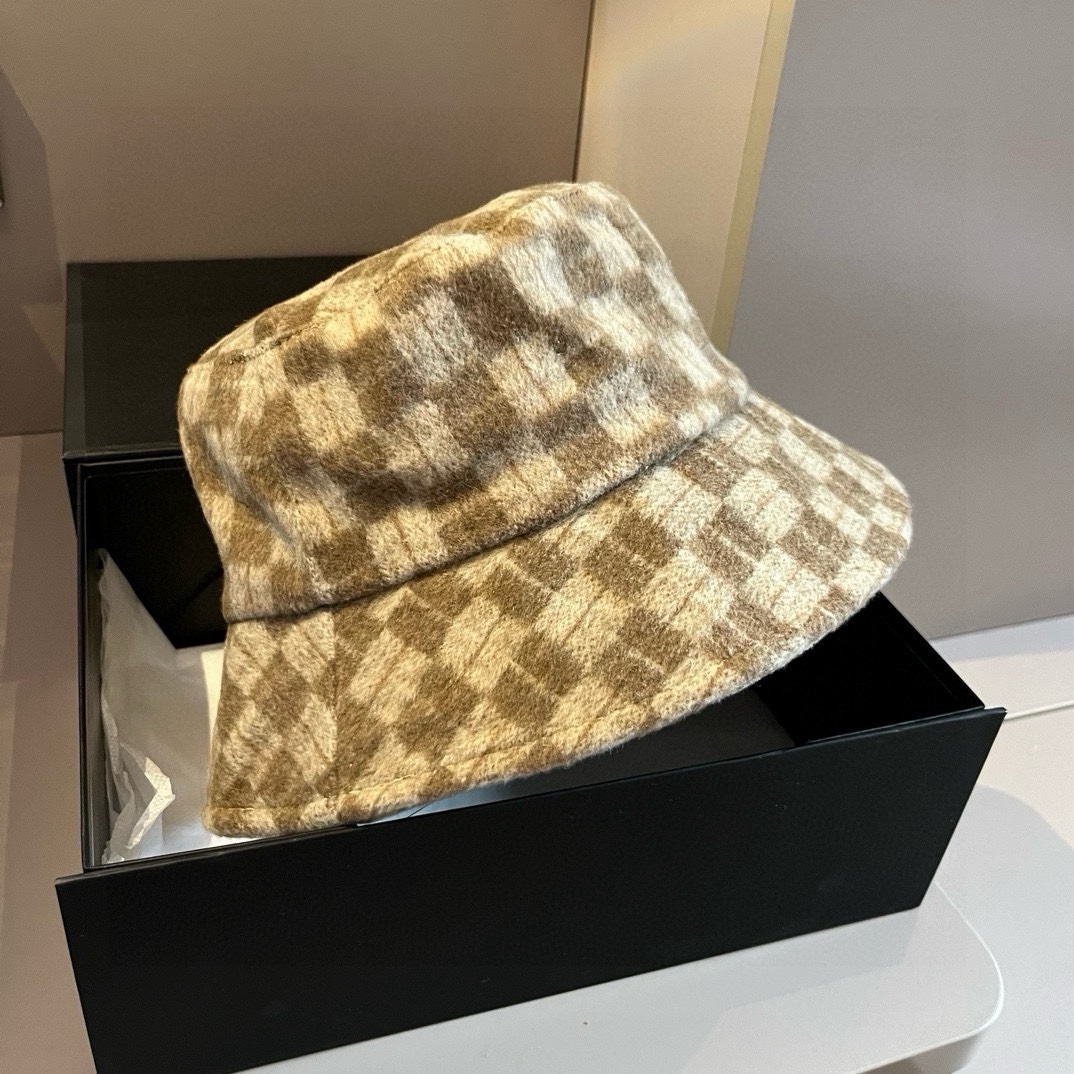 🆕

Lv路易威登棋盘格渔夫帽，头围57cm