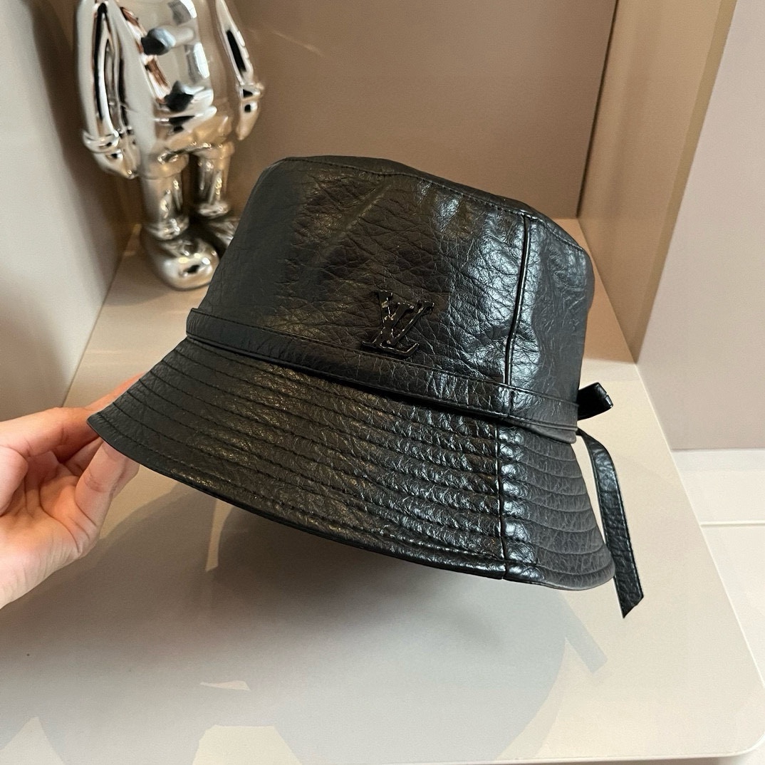 🆕

Lv洗水皮渔夫帽，头围57cm