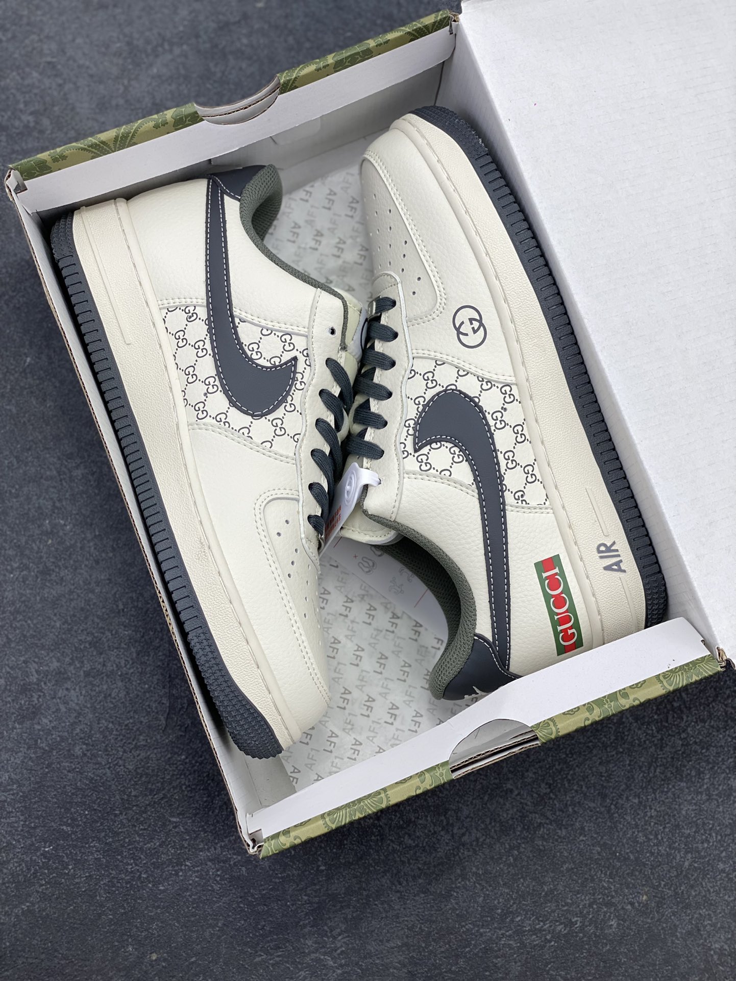 图片[9]-NIke Air Force 1 \’07 Low “古驰联名——米灰花纹”空军一号 低帮 运动鞋 休闲鞋 折边针车 工艺难度大 原楦头原纸板 原装鞋盒 定制五金配件 内置全掌气垫 原厂鞋底 货号：XZ6188-723 尺码：36 36.5 37.5 38 38.5 39 40 40.5 41 42 42.5 43 44 44.5 45-选品中心