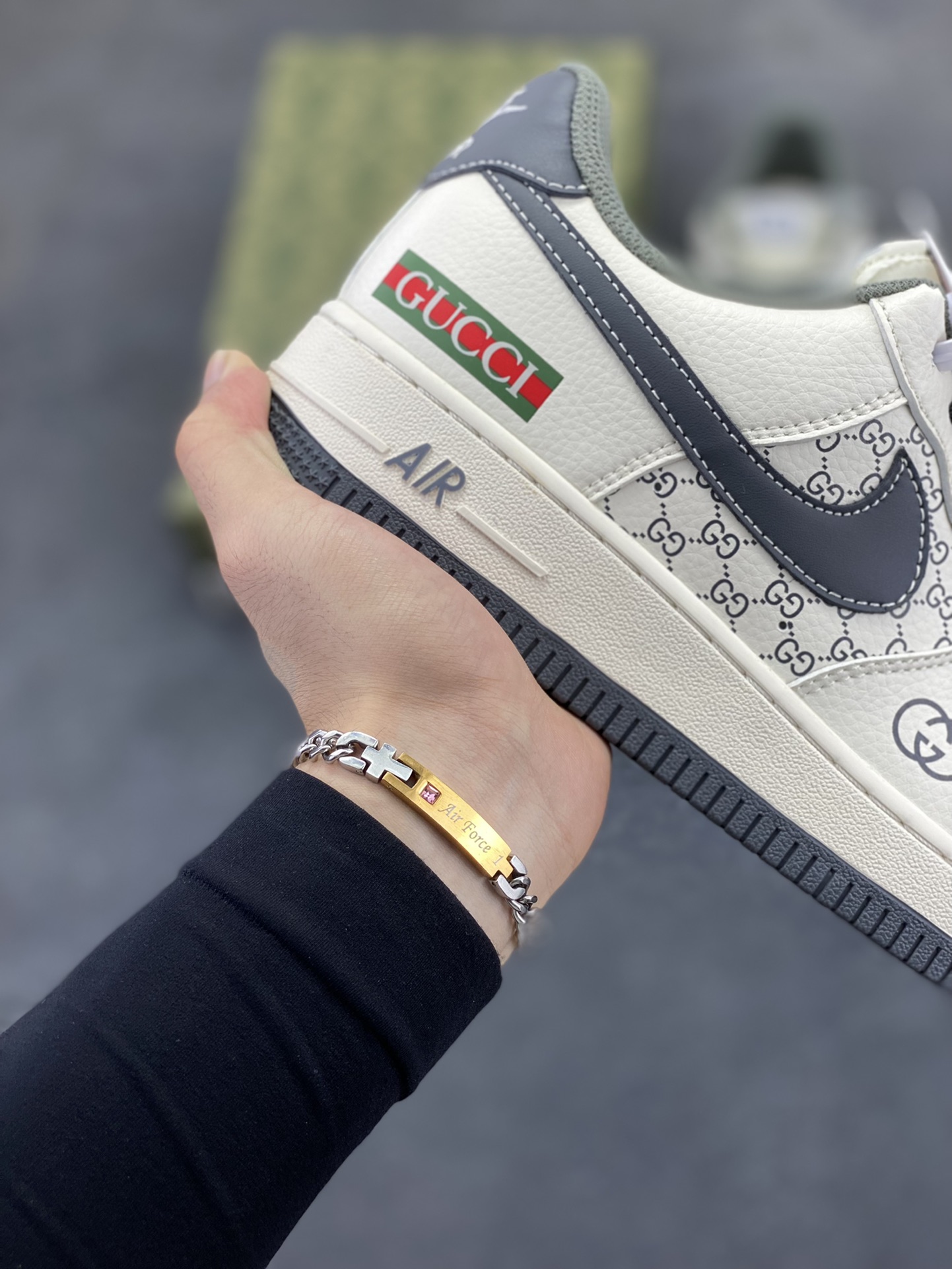 图片[6]-NIke Air Force 1 \’07 Low “古驰联名——米灰花纹”空军一号 低帮 运动鞋 休闲鞋 折边针车 工艺难度大 原楦头原纸板 原装鞋盒 定制五金配件 内置全掌气垫 原厂鞋底 货号：XZ6188-723 尺码：36 36.5 37.5 38 38.5 39 40 40.5 41 42 42.5 43 44 44.5 45-选品中心