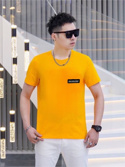 MONCLER Men's Casual Short Sleeve T-Shirt, Top Logo, Lightweight Fabric 1 MONCLER Men's Casual Short Sleeve T-Shirt, Top Logo, Lightweight Fabric