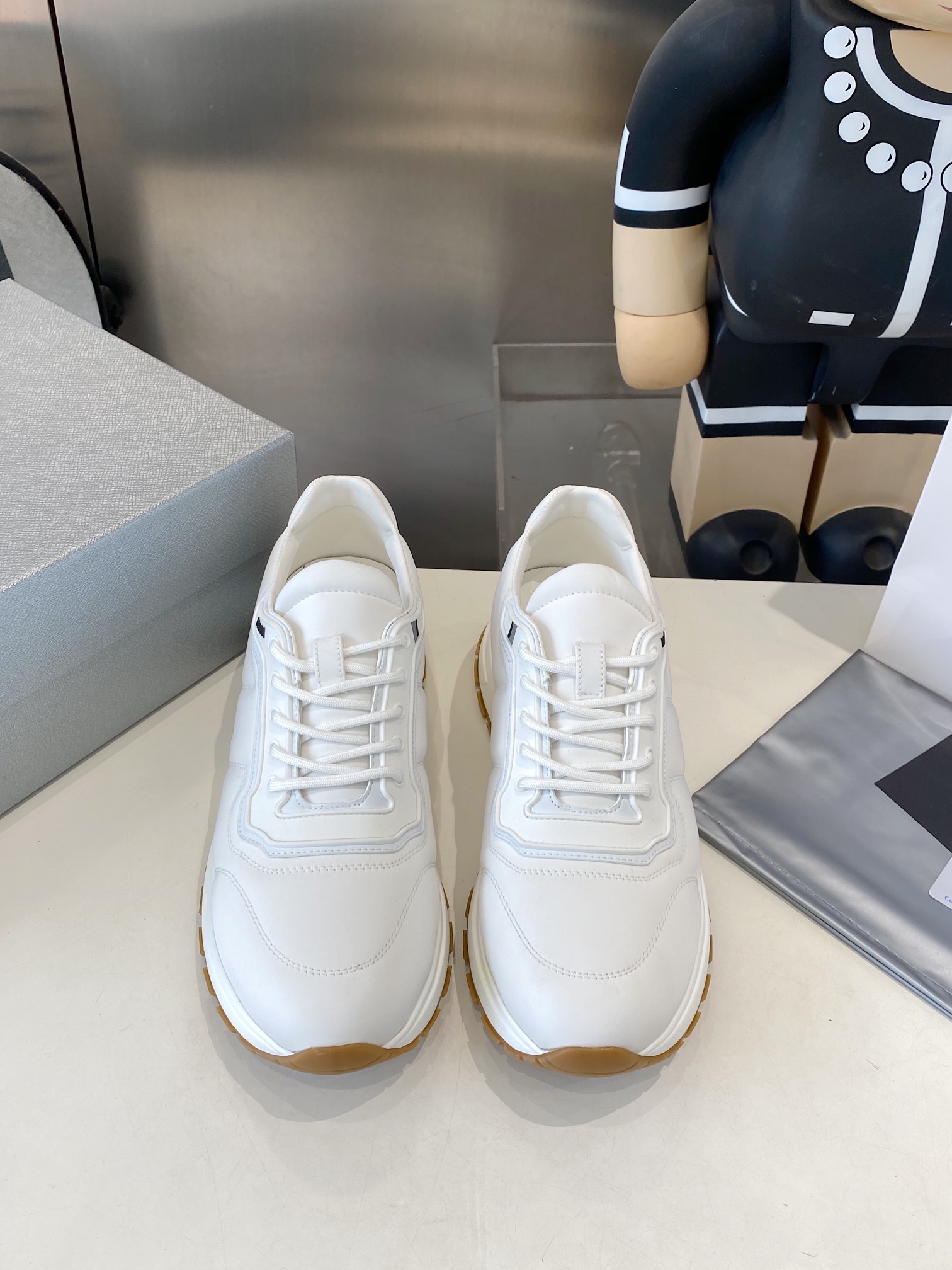 NO:483048,【PRADA Prada】1 to 1 replica, hot men's shoes shipment official website synchronously comfortable and versatile, original imported waterproof fabric, inner cowhide, original open mold sole size, men's 38-45 (45/46 custom made without return or replacement), casual shoes/sports shoes, prada, prada, sneakers, cowhide19860909【PRADA普拉达】1比1复刻 爆款男鞋出货官网同步舒适百搭 材质原版进口防水面料 内里牛皮 鞋底原版开模大底 size 男38-45（45/46定做不退不换）,休闲鞋/运动鞋,prada,prada,sneakers,cowhide,Women's Shoes