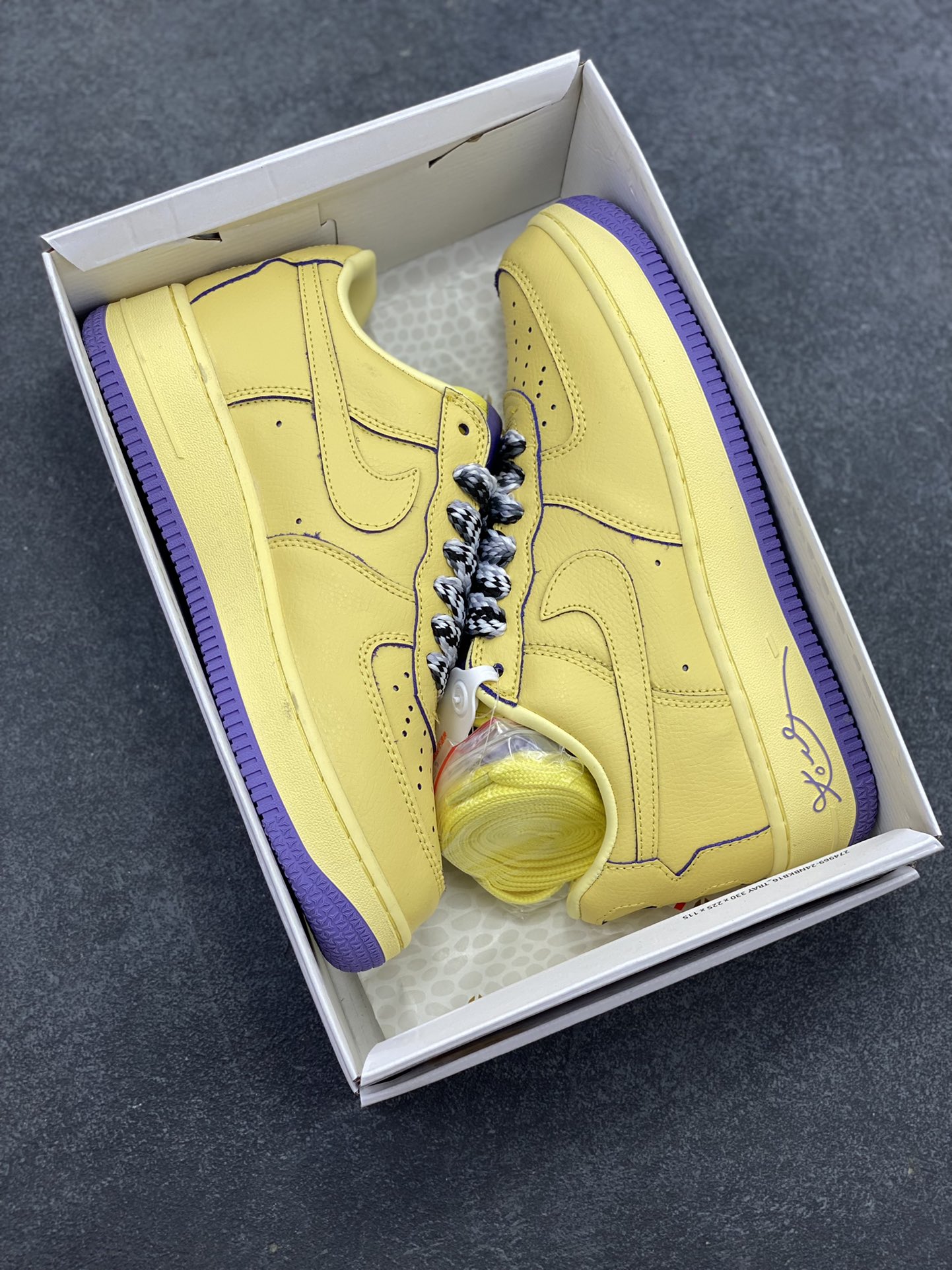 图片[9]-Nike Air Force 1 Low 科比 空军一号低帮运动休闲板鞋 原楦头原纸板 打造纯正空军版型 专注外贸渠道 全掌内置蜂窝气垫 原盒配件 原厂中底钢印、拉帮完美 货号：HV9408-700 尺码：36 36.5 37.5 38 38.5 39 40 40.5 41 42 42.5 43 44 44.5 45-选品中心