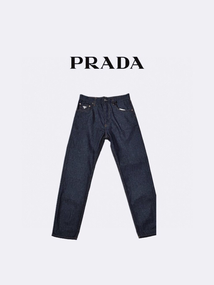 Prada 普拉达 2025ss 秋冬新品男士直筒原色牛仔裤，口袋三角徽标，高奢内敛低调，轻松驾驭不挑人