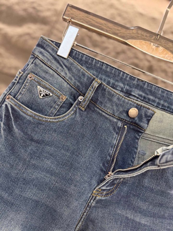 Prada 普拉达2025ss 秋冬新品男士五口袋丹宁牛仔裤，高奢内敛低调，轻松驾驭不挑人 裁剪精细完美