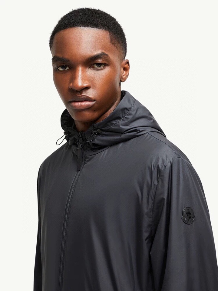 Moncler蒙口2025ss 秋冬新品Domene 男士连帽夹克外套，高奢内敛低调，轻松驾驭不挑人 裁