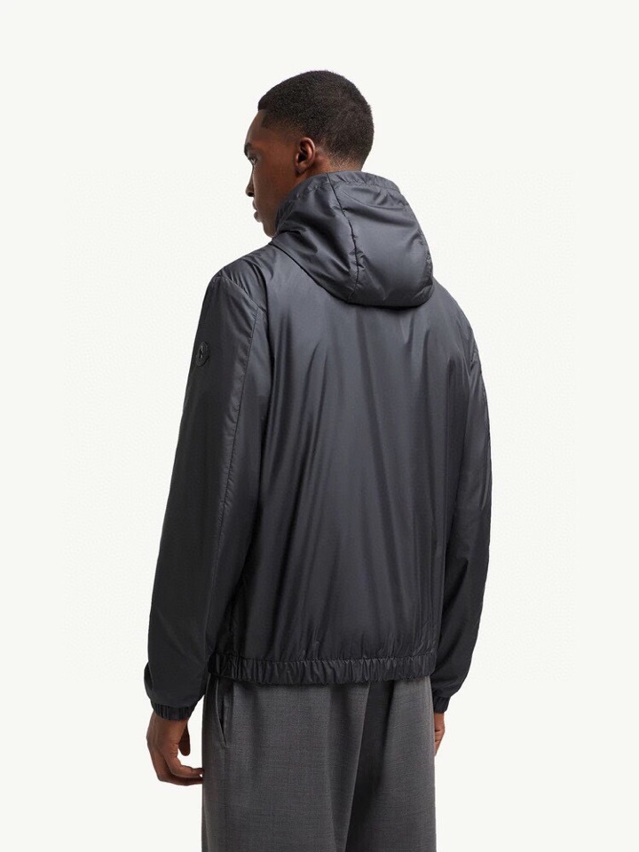 Moncler蒙口2025ss 秋冬新品Domene 男士连帽夹克外套，高奢内敛低调，轻松驾驭不挑人 裁