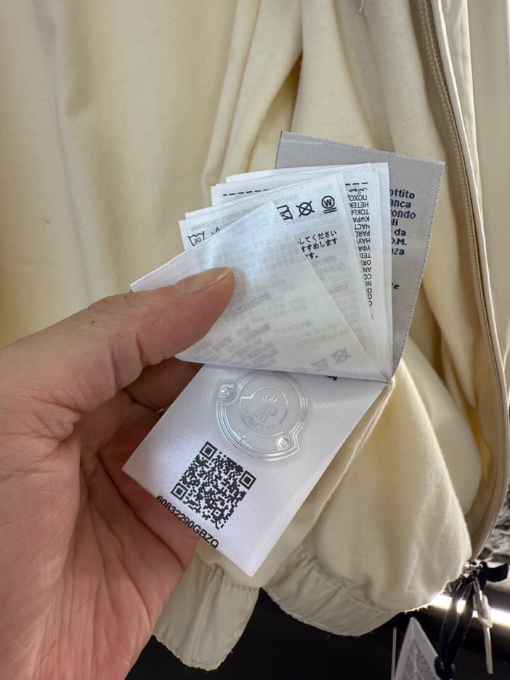 Moncler蒙口2025ss 秋冬新品Domene 男士连帽夹克外套，高奢内敛低调，轻松驾驭不挑人 裁