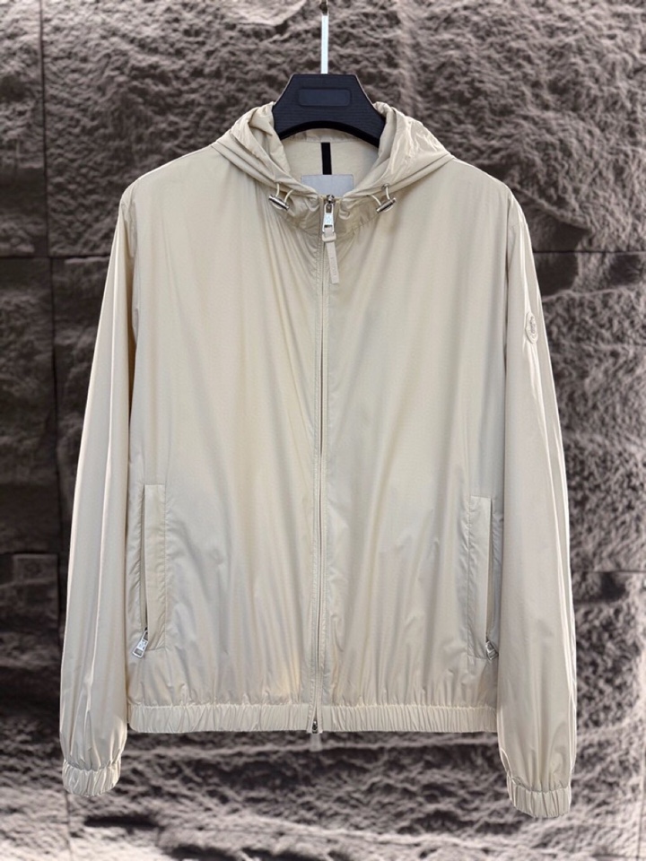 Moncler蒙口2025ss 秋冬新品Domene 男士连帽夹克外套，高奢内敛低调，轻松驾驭不挑人 裁