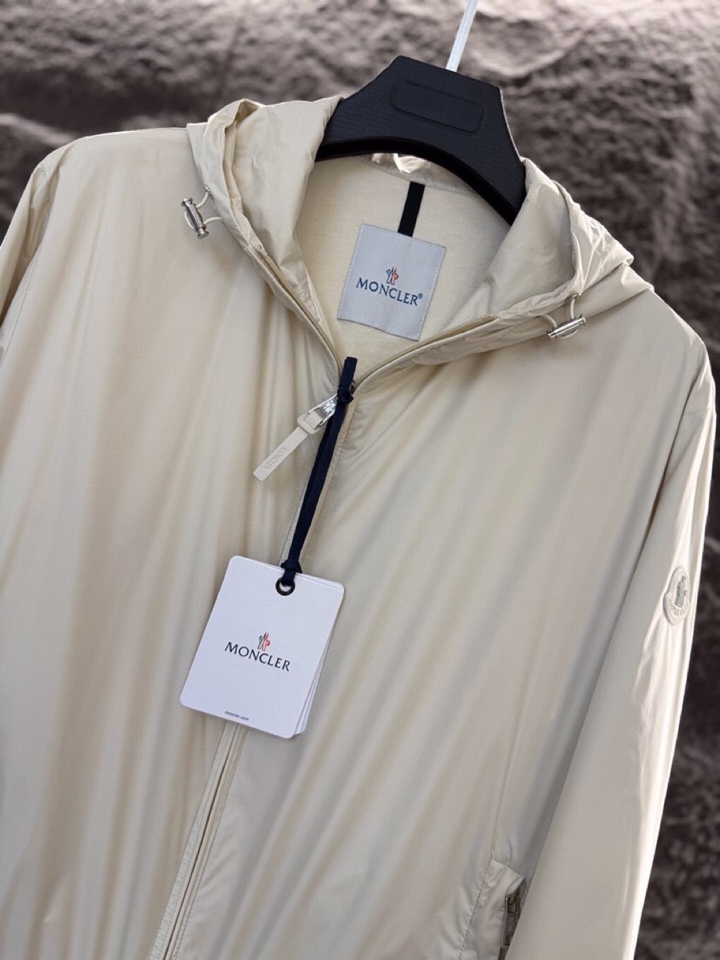 Moncler蒙口2025ss 秋冬新品Domene 男士连帽夹克外套，高奢内敛低调，轻松驾驭不挑人 裁