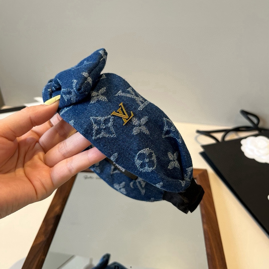 🆕

lv路易威登新款发箍