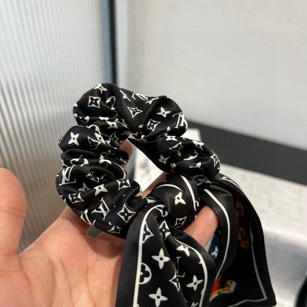 🆕

Lv发带，蝴蝶结新款发圈