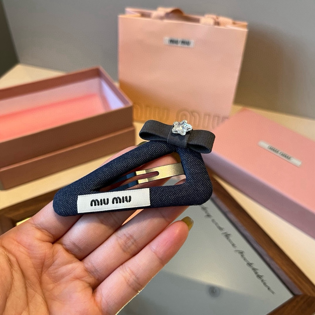 🆕

miumiu缪缪新款发夹