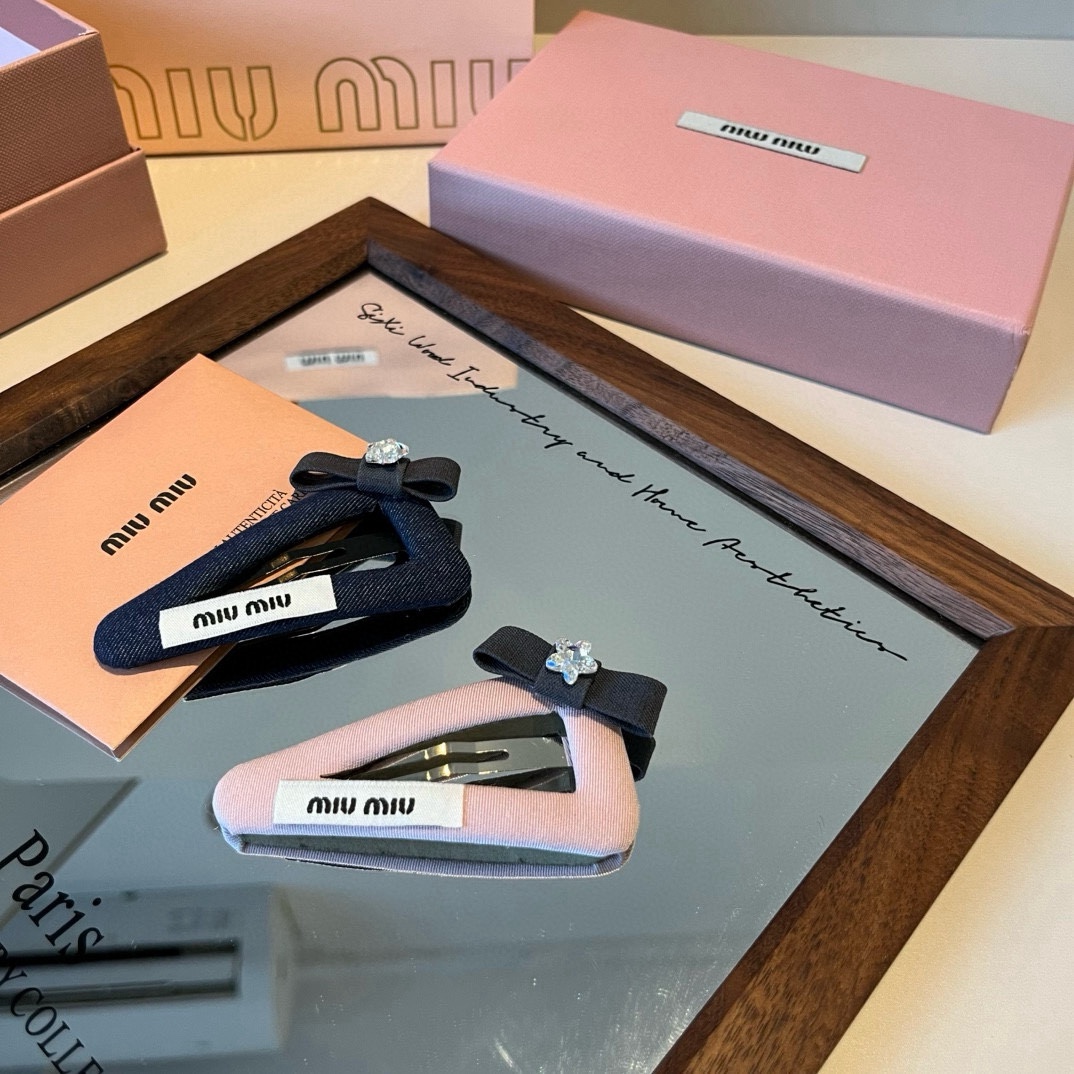 🆕

miumiu缪缪新款发夹