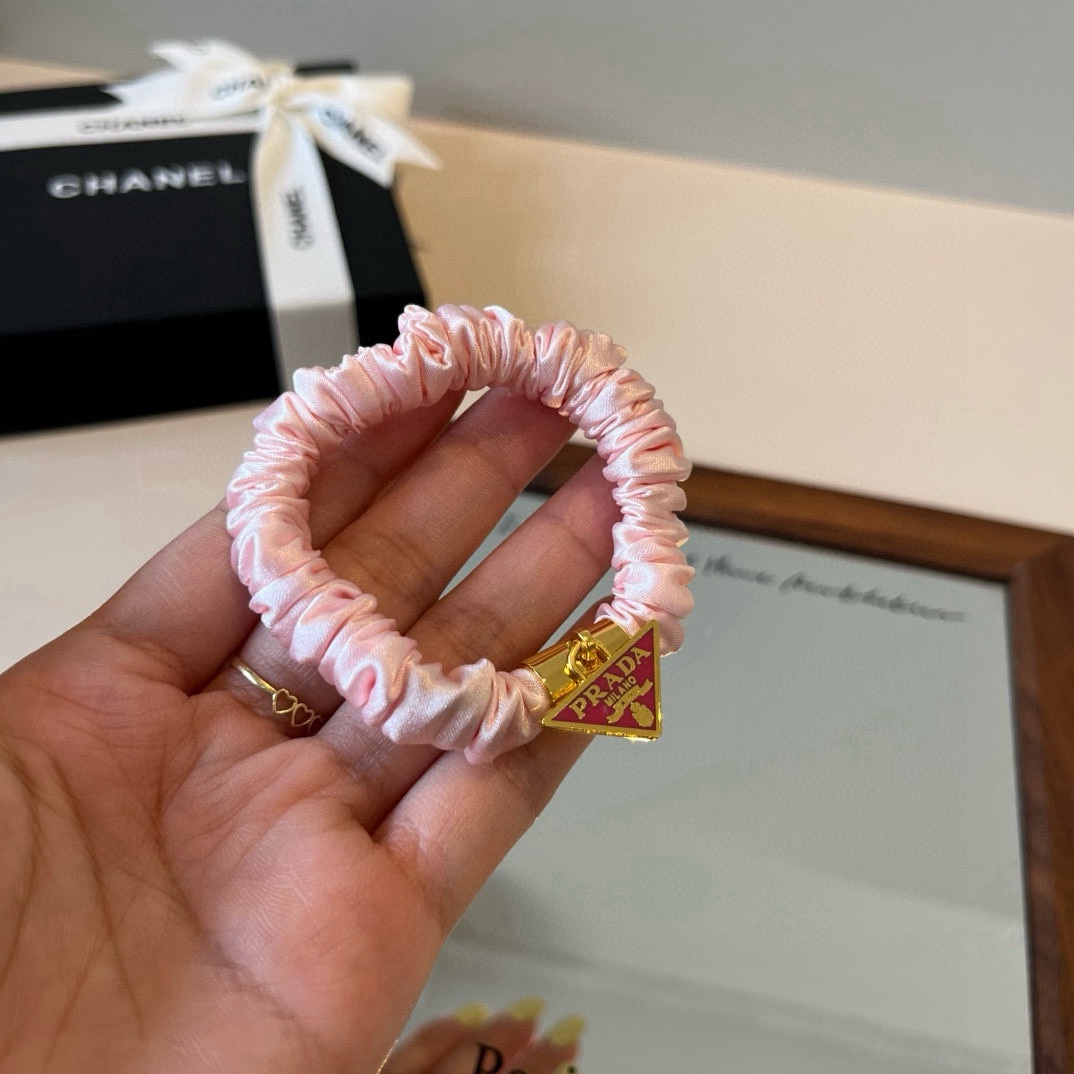 🆕

PRADA普拉达发圈