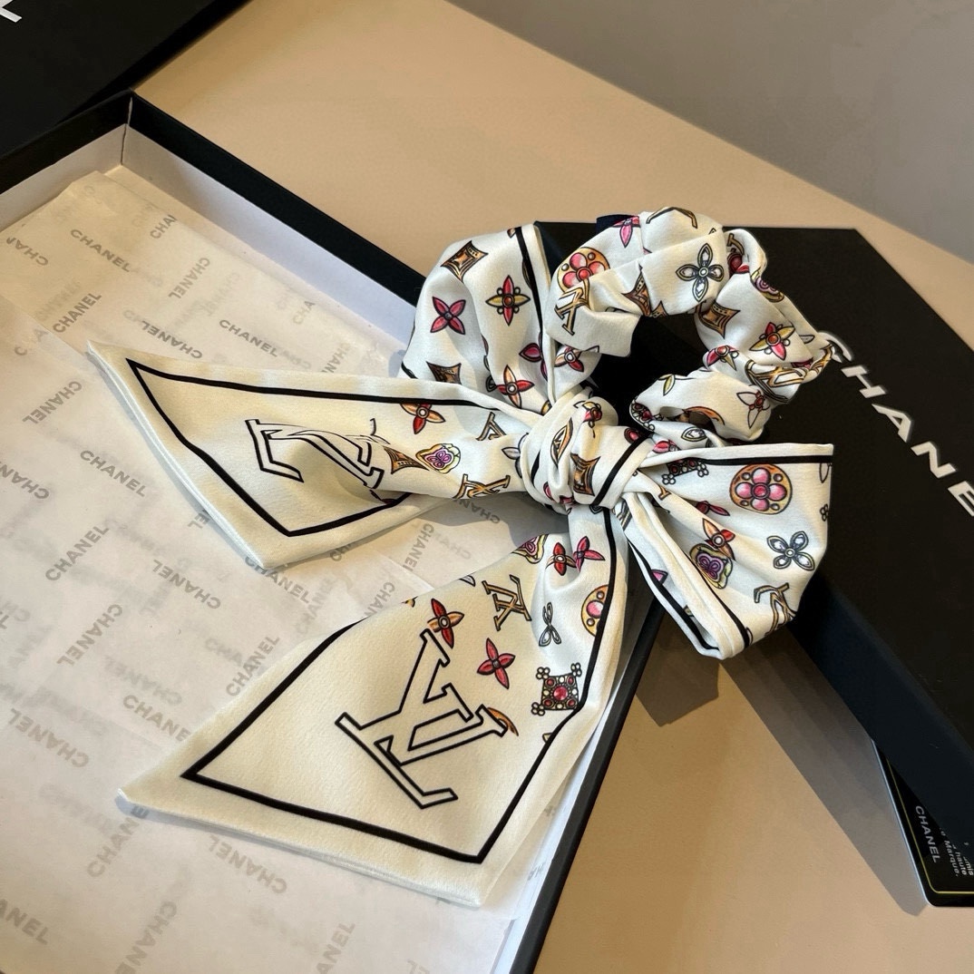 🆕

LV蝴蝶结发圈