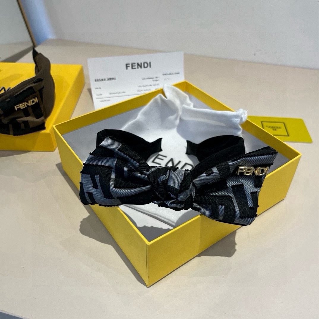 🆕

FD芬迪新款发箍