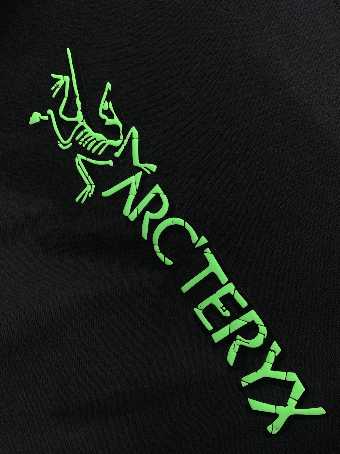 ，ARCTERYX 始祖鸟，2025早秋AW新品，时尚休闲圆领长袖T恤，专柜同步有售，原单狠货，进口原版