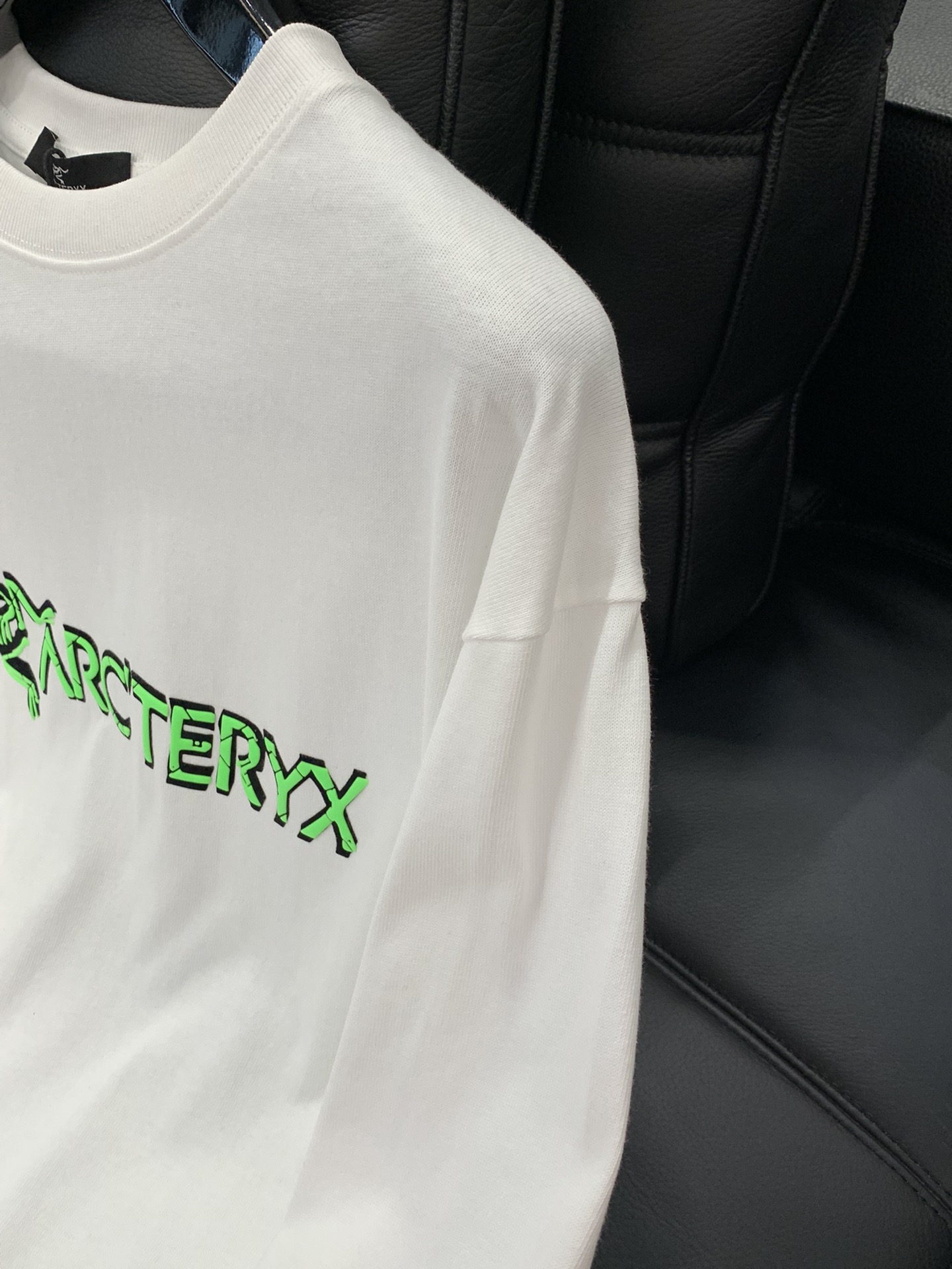 ，ARCTERYX 始祖鸟，2025早秋AW新品，时尚休闲圆领长袖T恤，专柜同步有售，原单狠货，进口原版