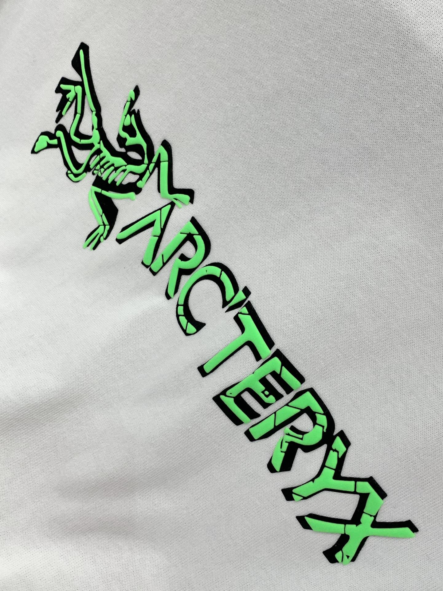 ，ARCTERYX 始祖鸟，2025早秋AW新品，时尚休闲圆领长袖T恤，专柜同步有售，原单狠货，进口原版