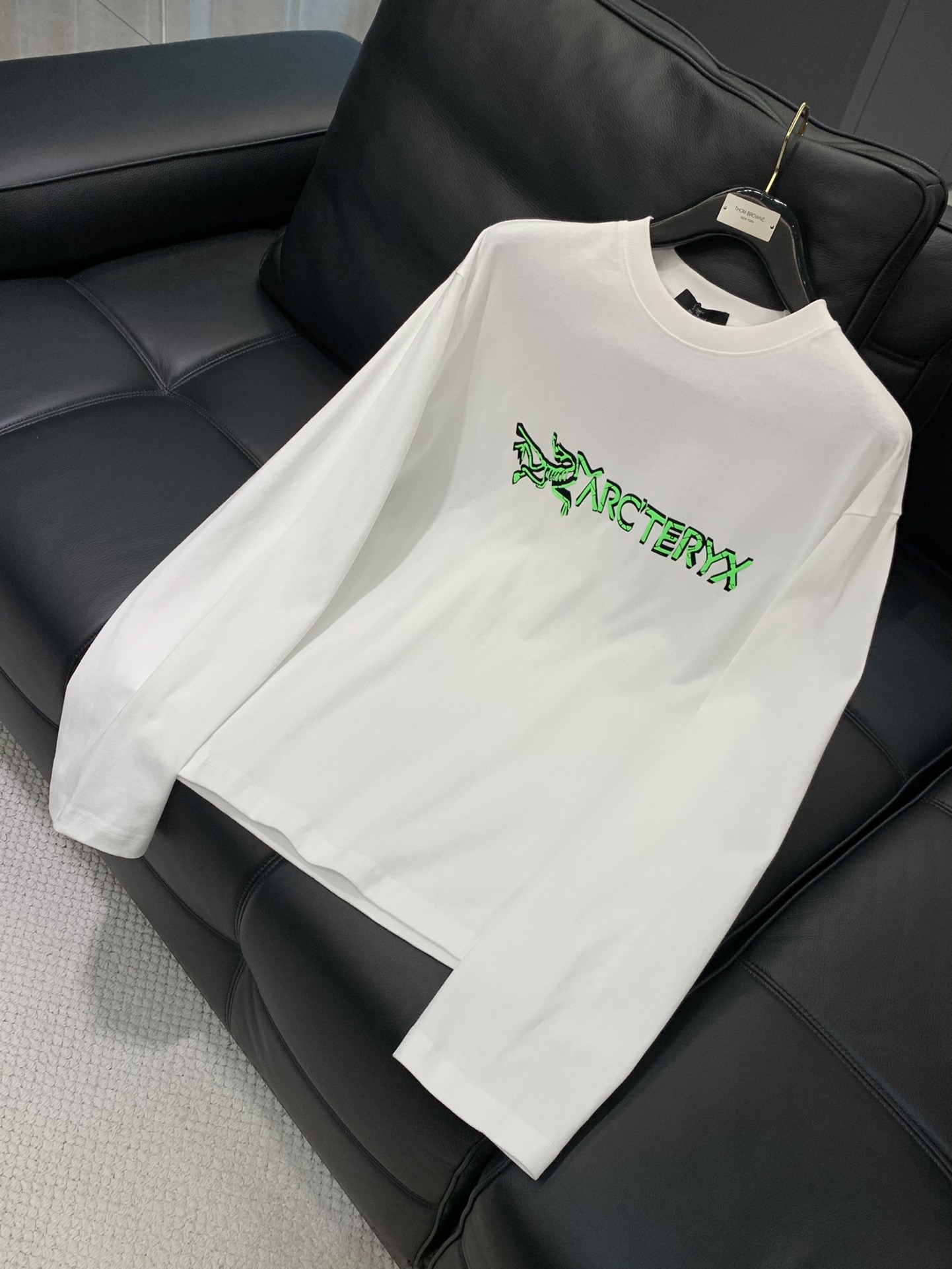 ，ARCTERYX 始祖鸟，2025早秋AW新品，时尚休闲圆领长袖T恤，专柜同步有售，原单狠货，进口原版